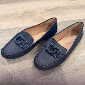NWOT Navy Blue Antonio Melani women leather loafers size 7.5